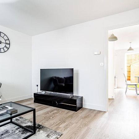 The Lake - A Stunning 2 Bedroom House, Only 17Mins To Central London!!! Greenhithe Esterno foto